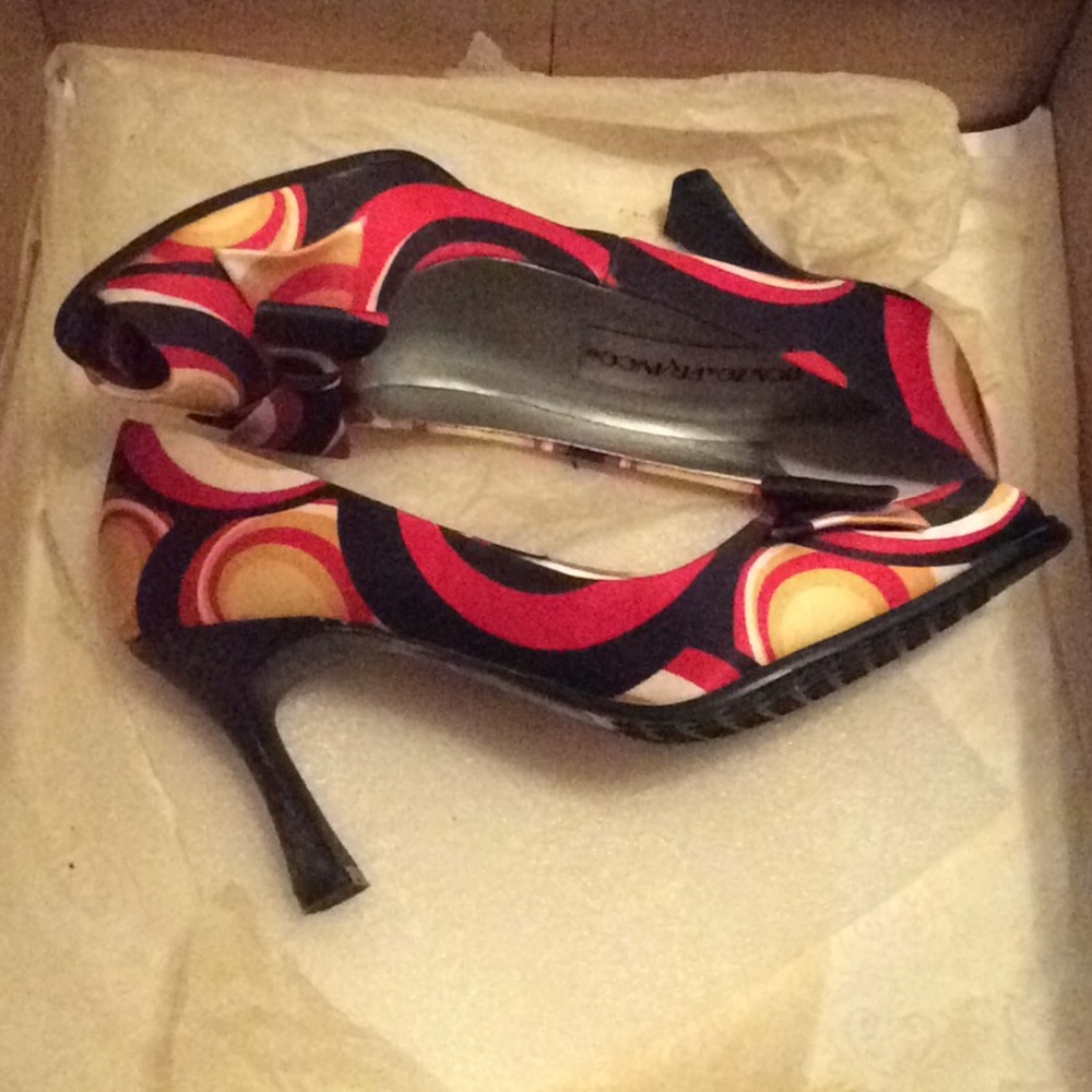 Colorful swirled High Heels - Picture 3 of 6